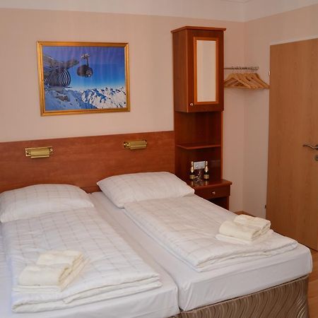 Private Room Pyrkerstrasse Bad Hofgastein Chambre photo