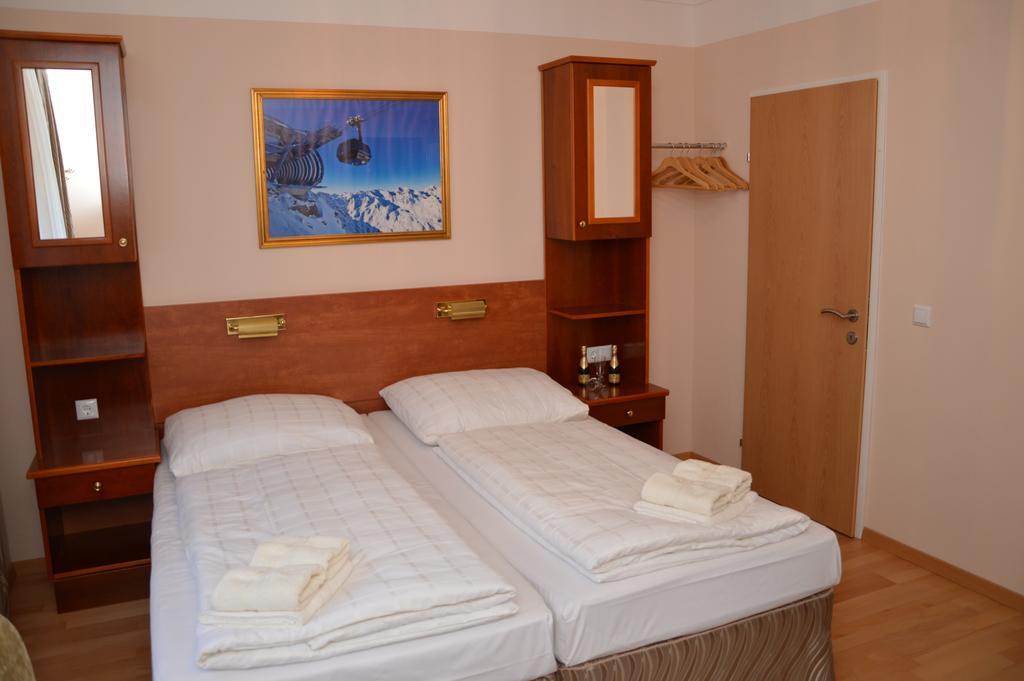 Private Room Pyrkerstrasse Bad Hofgastein Chambre photo